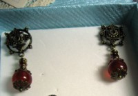 Pendientes imitación bronce con bolas de cristal